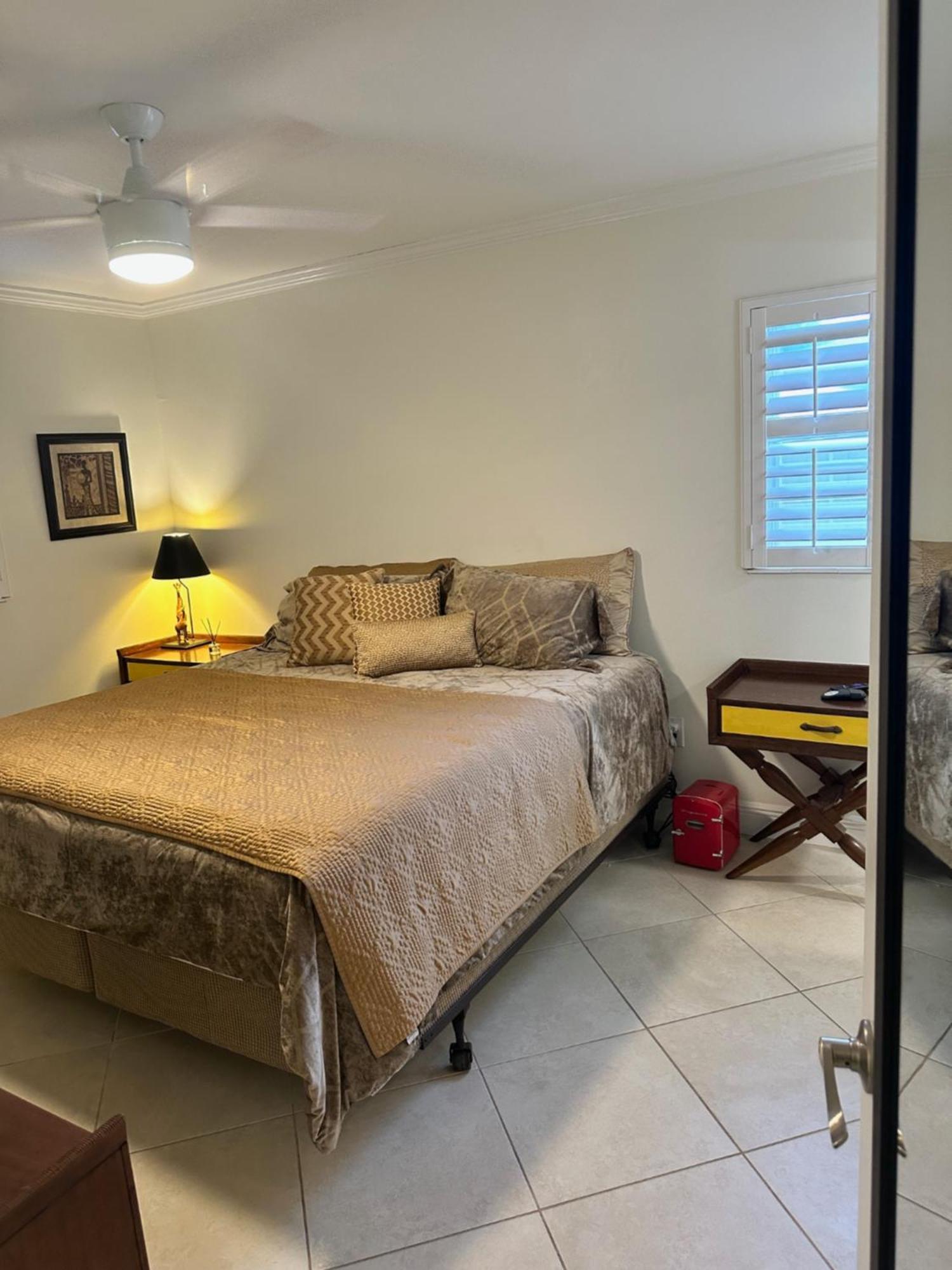 Freshly Remodeled 1970'S Single Story Villa North North Naples Екстериор снимка