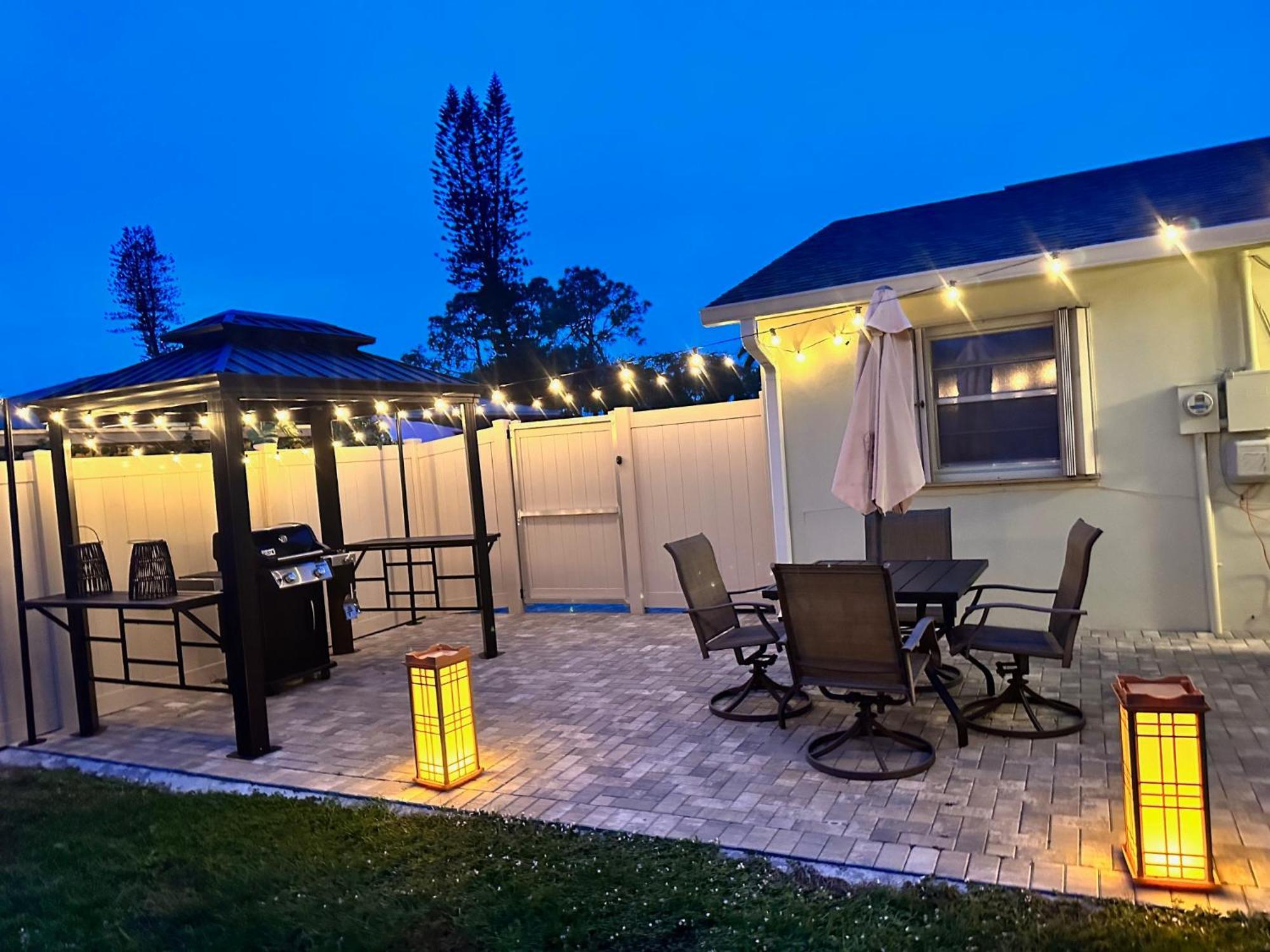 Freshly Remodeled 1970'S Single Story Villa North North Naples Екстериор снимка